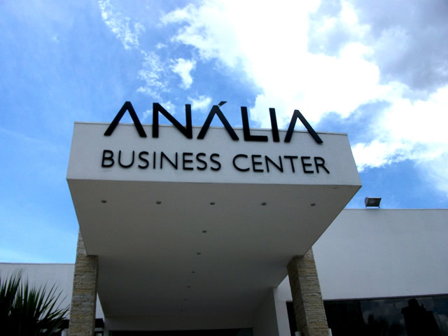 Letra Caixa Anália Business Center
